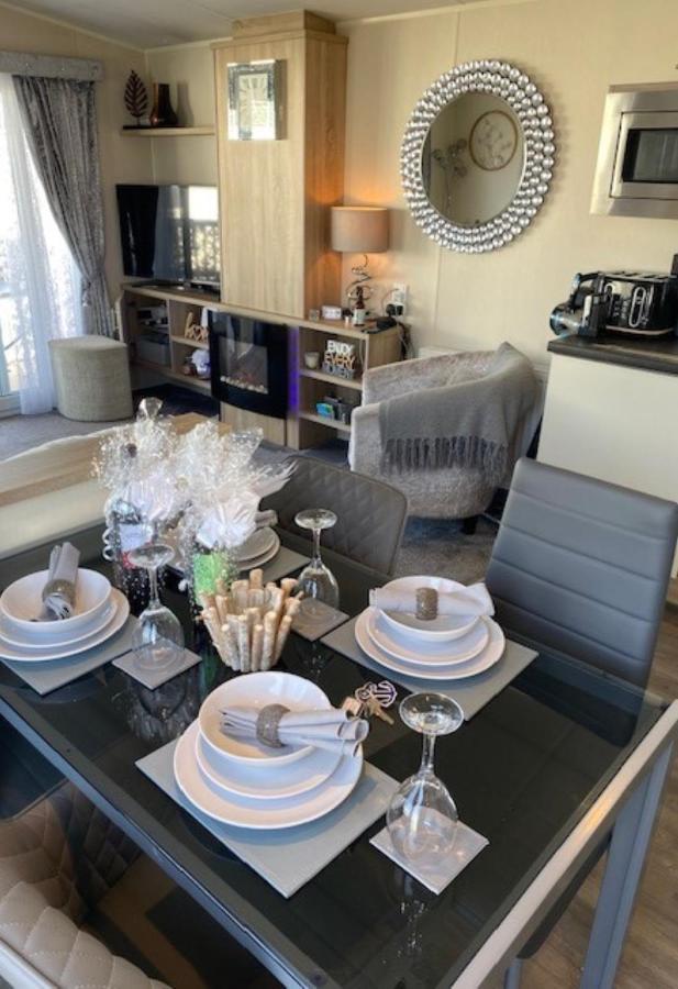 Beautiful Spacious Holiday Home - Romney Sands New Romney Εξωτερικό φωτογραφία
